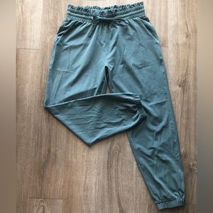 Large MonoB athletic pants, Color: sage green